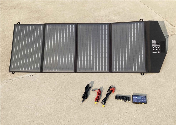 Panou solar pliabil cu controler